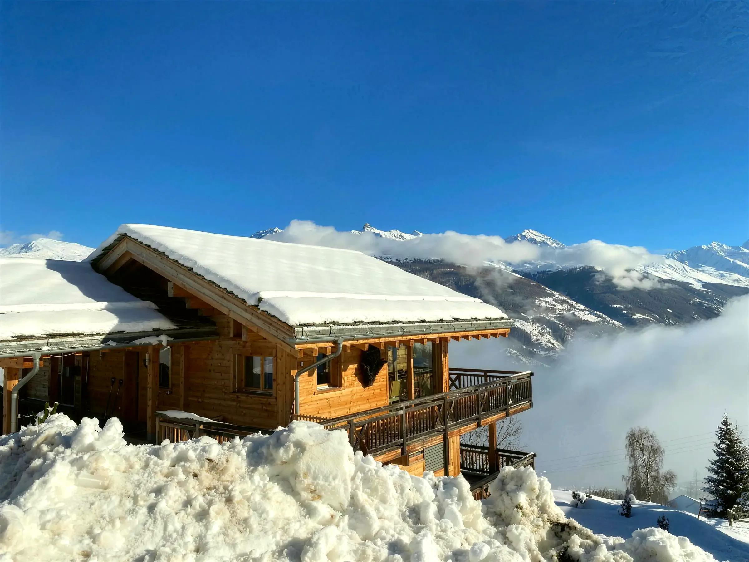 The chalet above a sea of clouds