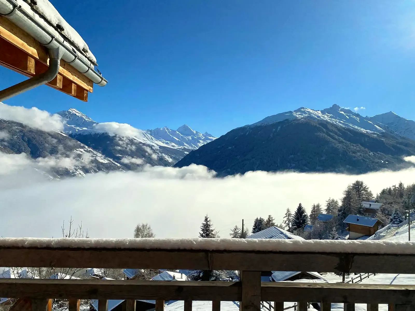 Sea of clouds over the Rhône valley, seen from the chalet terrace